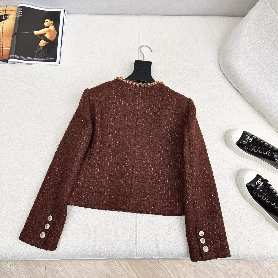 C家 25Ss———秋冬最新款小香风编织粗纺花呢外套🤎 绝美高级编织面料实物超美 立体肌理感精致感满满 