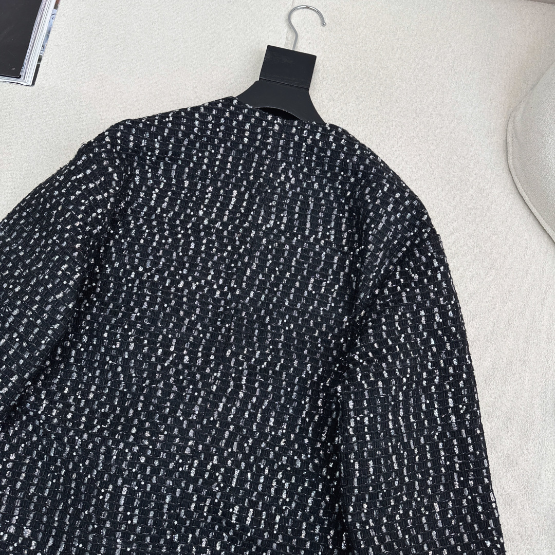 王一博同款 C家 25Ss———秋冬最新款小香风亮片编织绑带装饰外套🖤绝美高级亮片编织面料实物超美 立体