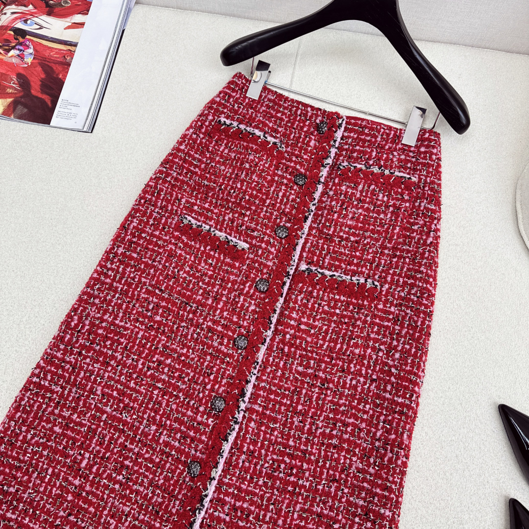 特价🉐️ ❗️现货齐码❗️不退不换❗️C家 25Ss———秋冬最新款小香风四口袋编织半裙♥️绝美高级亮片