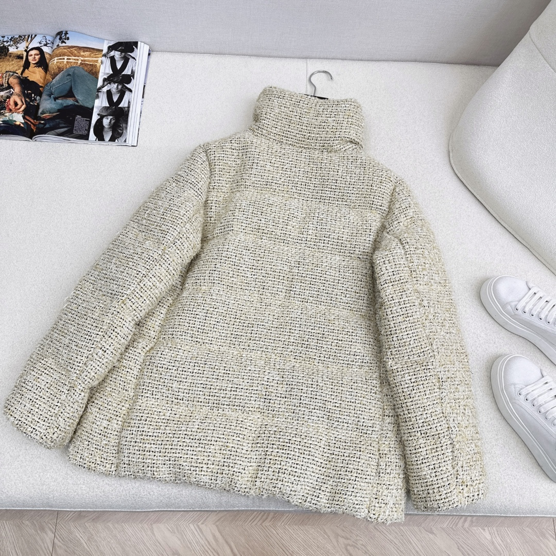 特价🉐️❗️现货齐码❗️不退不换❗️Mc 25Ss———秋冬最新款粗花尼立领面包羽绒服🤍yb定制编织面料