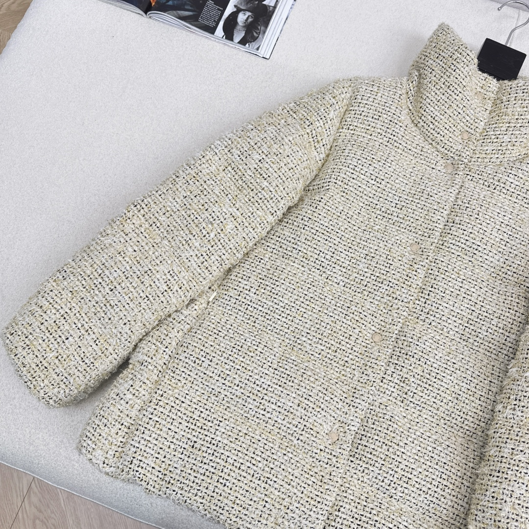 特价🉐️❗️现货齐码❗️不退不换❗️Mc 25Ss———秋冬最新款粗花尼立领面包羽绒服🤍yb定制编织面料