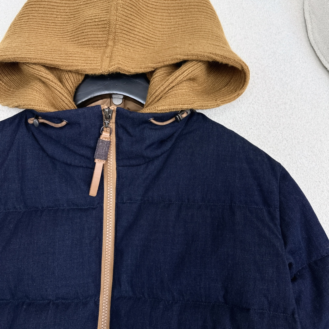 特价🉐️ ❗️现货齐码❗️不退不换❗️独家款～ Bc 25Ss———秋冬最新款假两件设计连帽短款羽绒外套