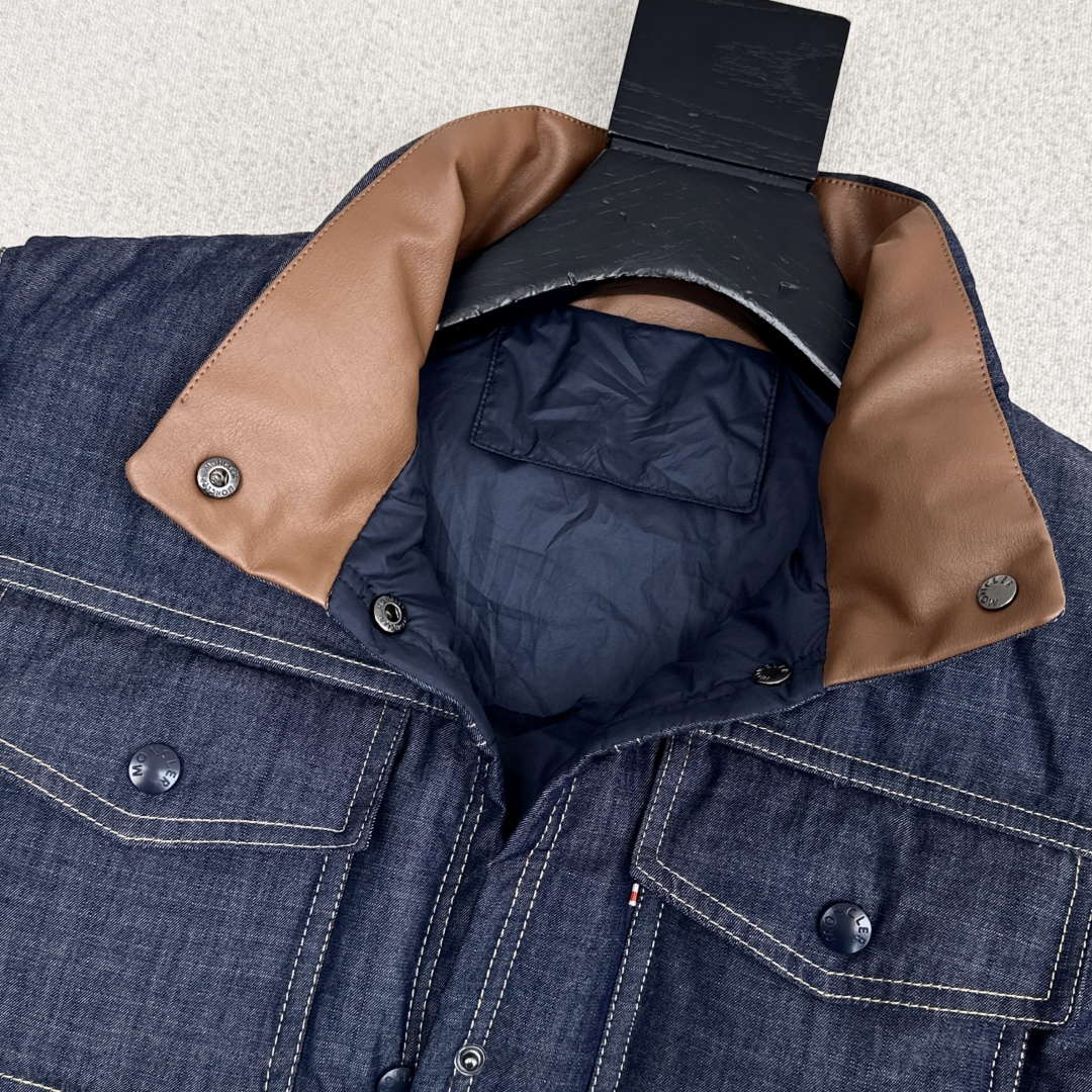 特价🉐️❗️现货齐码❗️不退不换❗️独家首发 Mc 25Ss————秋冬最新款牛仔立领羽绒马甲外套🩵原版