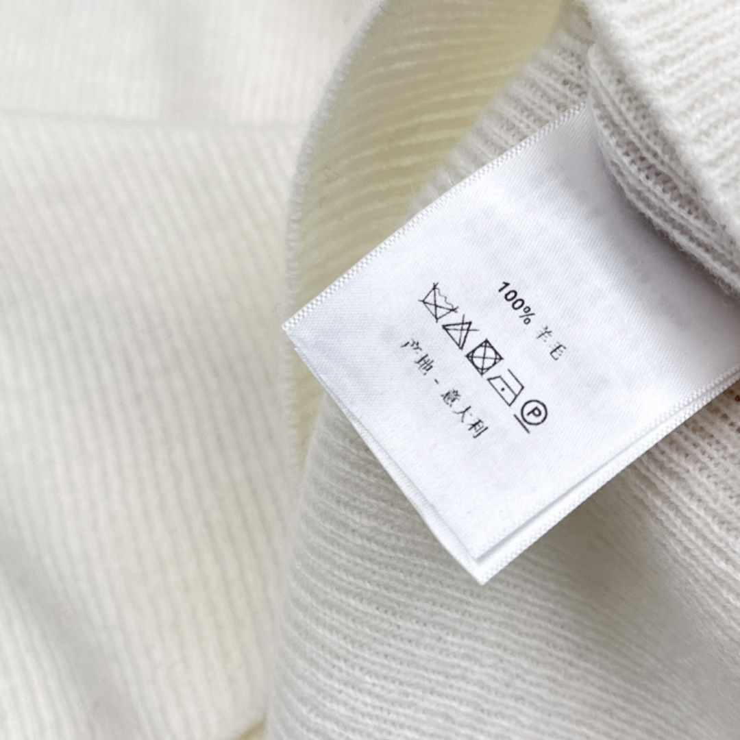 Elegant Wool Blend Turtleneck Top - Slim Fit, Color Block Design 10 cmp i1764608161775 286 0 8