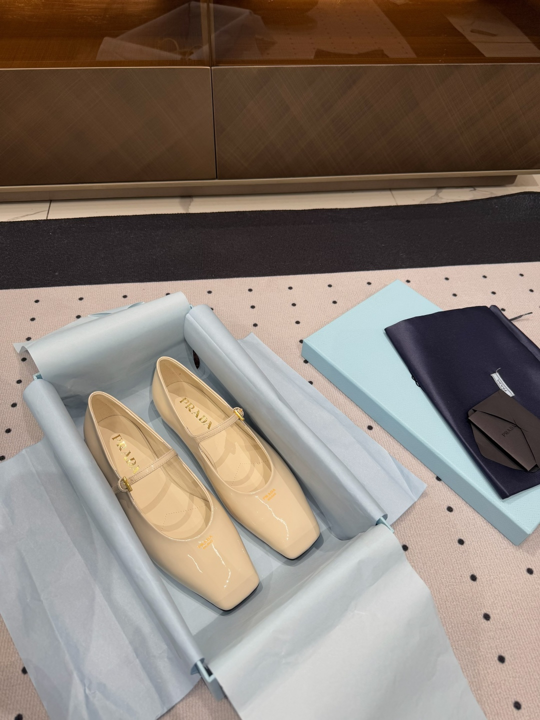 Prada 𝒑𝒓𝒂𝒅𝒂 𝟐𝟓 𝑭𝑾 早春新品