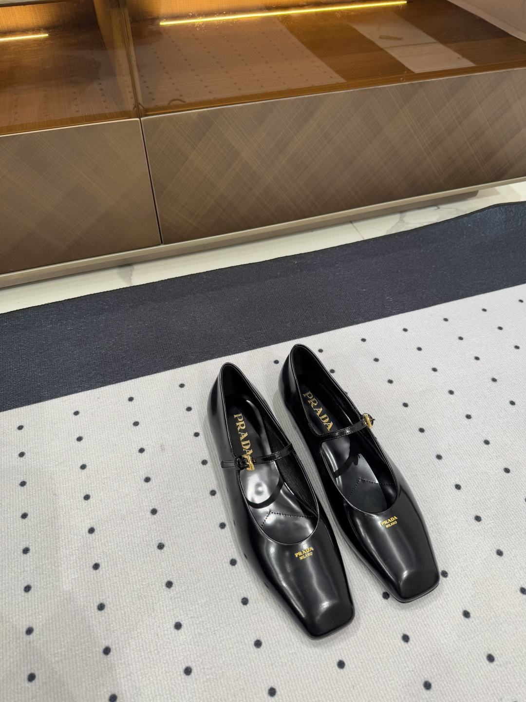 Prada 𝒑𝒓𝒂𝒅𝒂 𝟐𝟓 𝑭𝑾 早春新品
