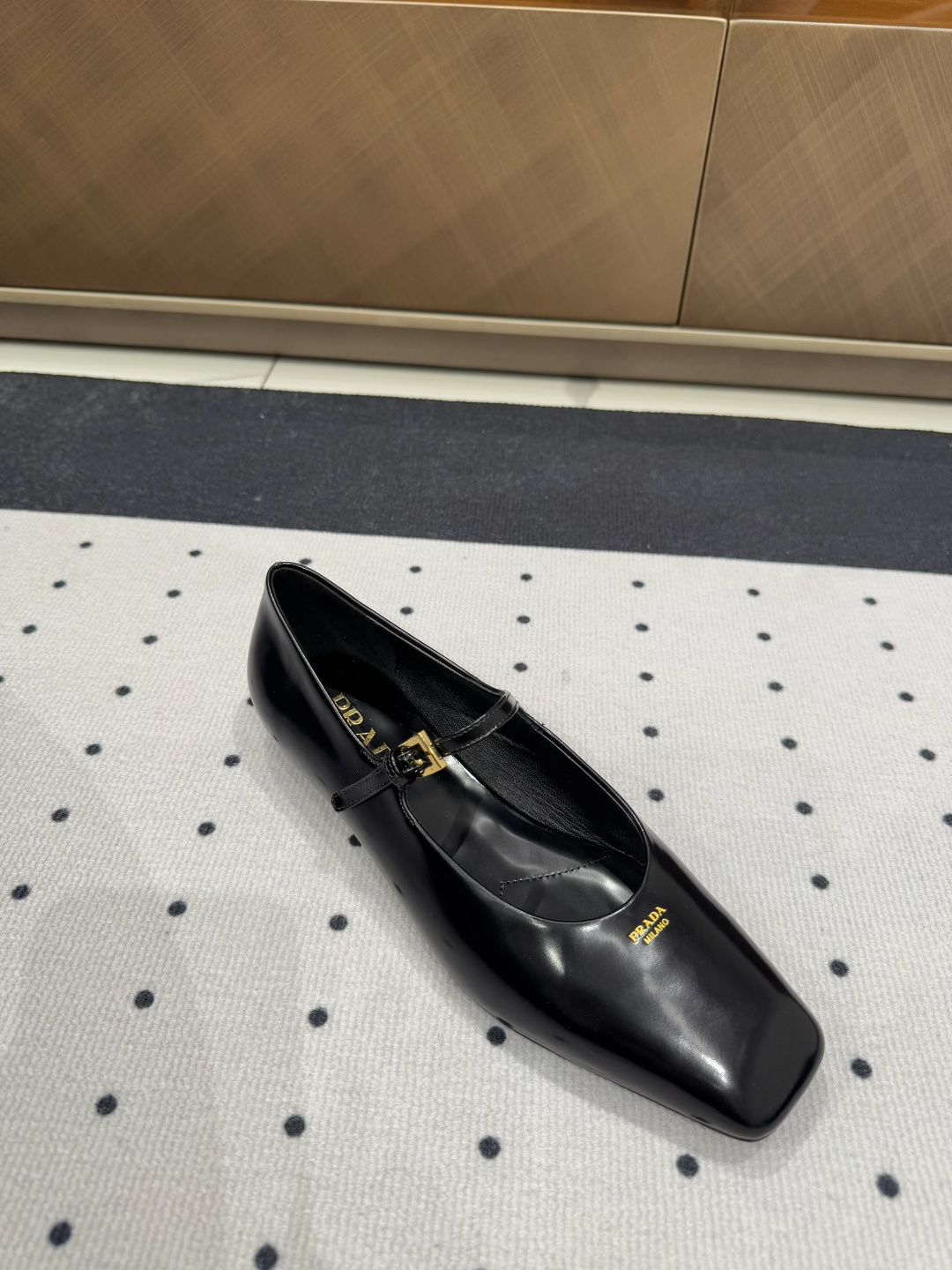 Prada 𝒑𝒓𝒂𝒅𝒂 𝟐𝟓 𝑭𝑾 早春新品
