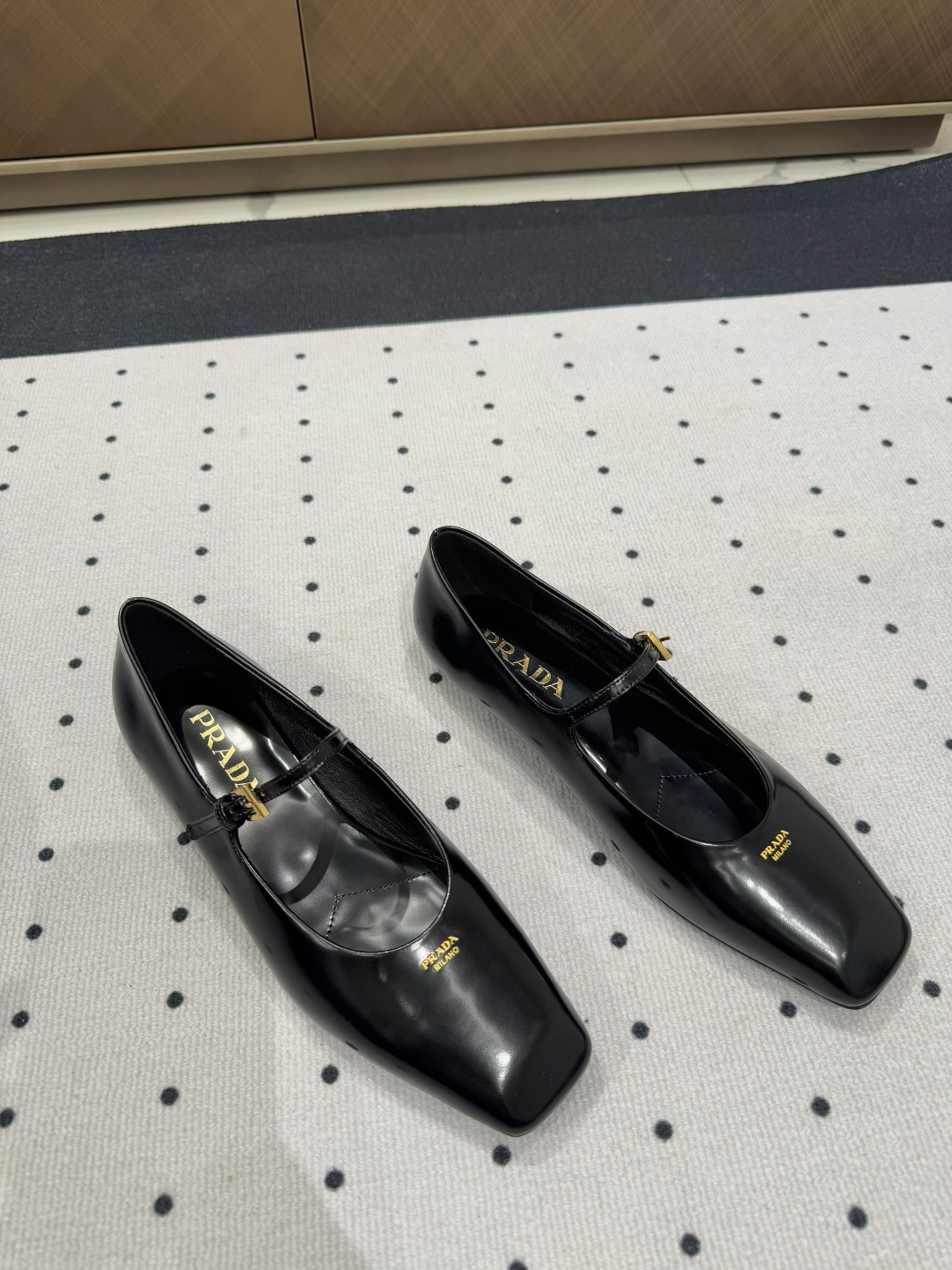 Prada 𝒑𝒓𝒂𝒅𝒂 𝟐𝟓 𝑭𝑾 早春新品