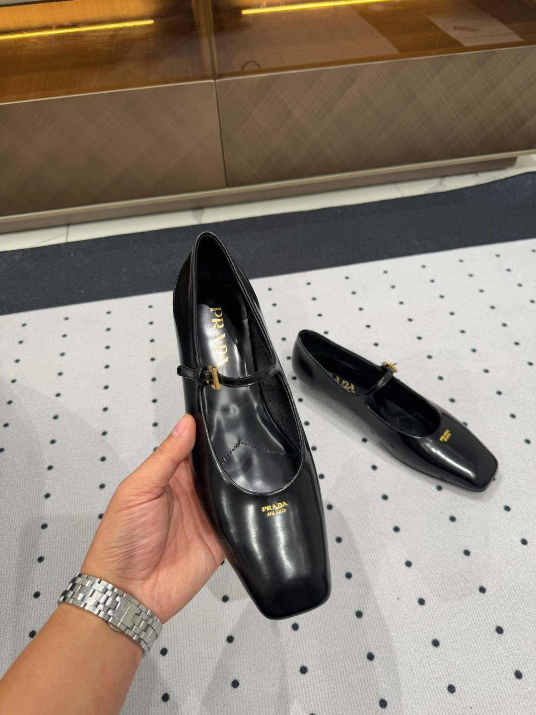 Prada 𝒑𝒓𝒂𝒅𝒂 𝟐𝟓 𝑭𝑾 早春新品