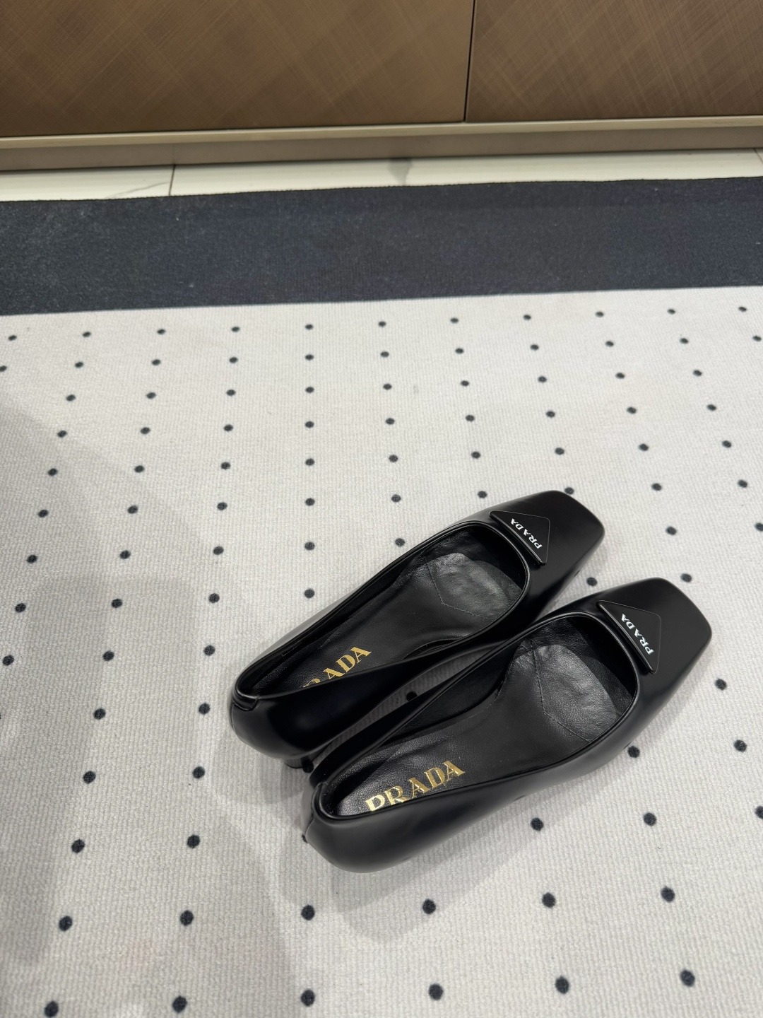 Prada 𝒑𝒓𝒂𝒅𝒂 𝟐𝟓 𝑭𝑾 早春新品