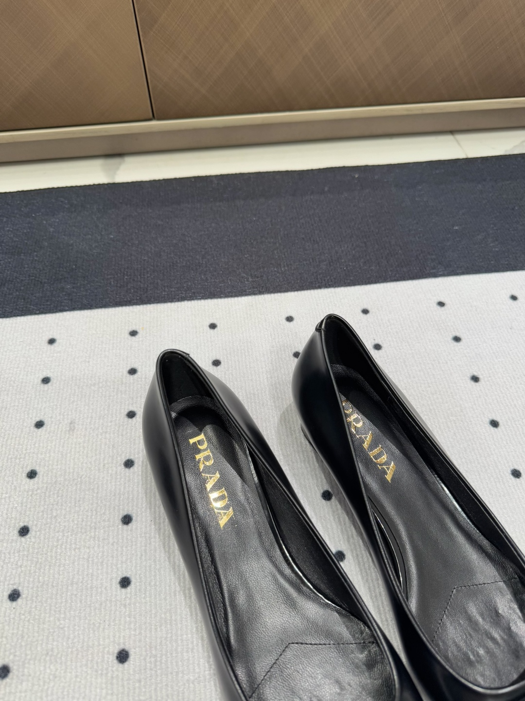 Prada 𝒑𝒓𝒂𝒅𝒂 𝟐𝟓 𝑭𝑾 早春新品
