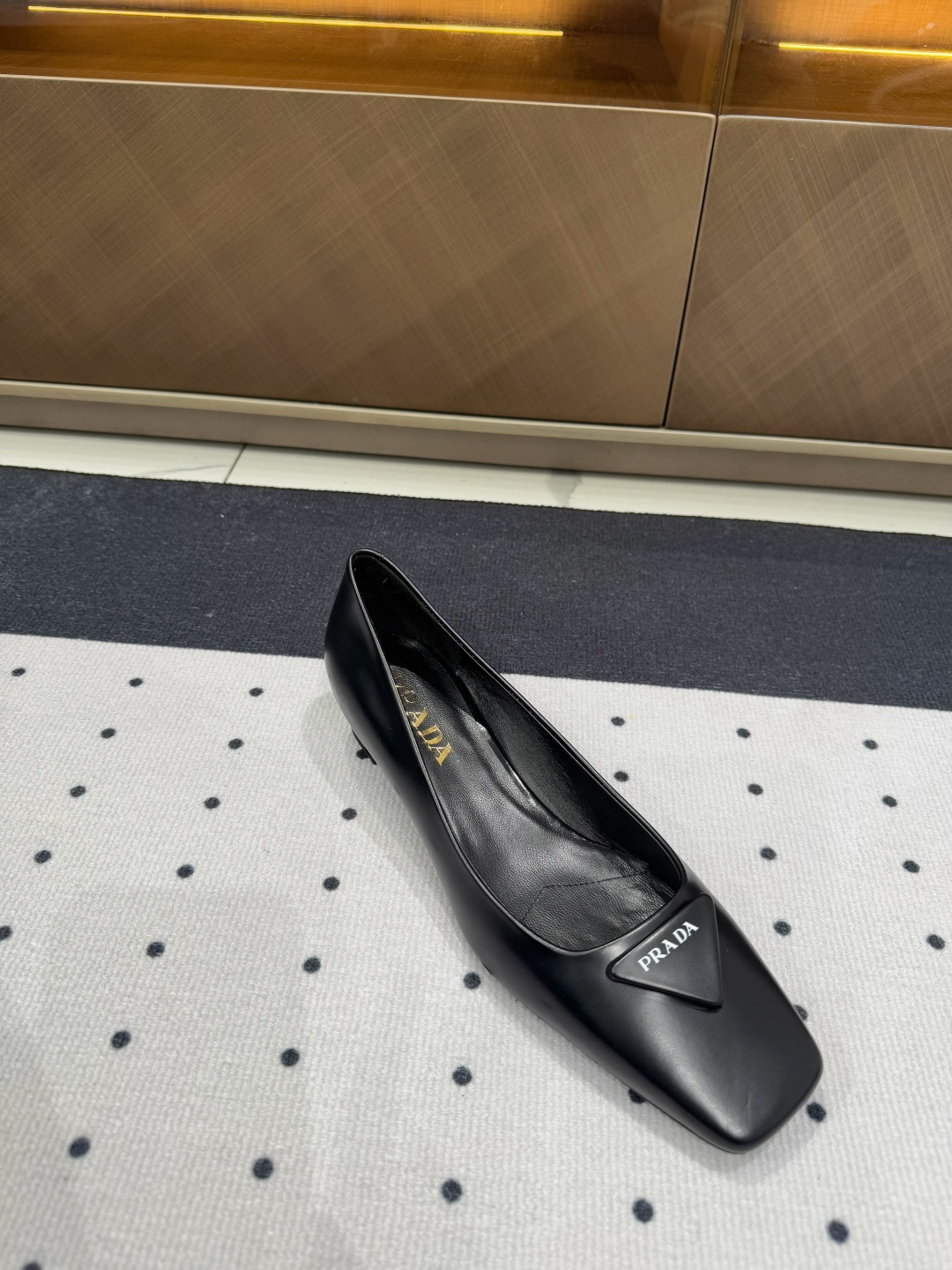 Prada 𝒑𝒓𝒂𝒅𝒂 𝟐𝟓 𝑭𝑾 早春新品