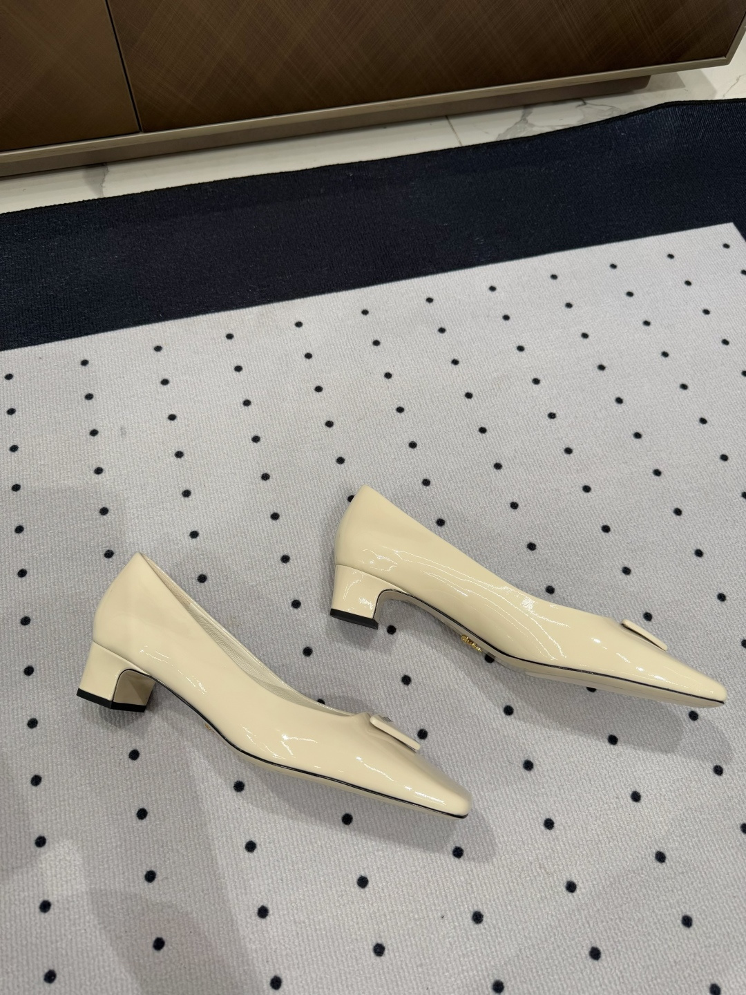 Prada 𝒑𝒓𝒂𝒅𝒂 𝟐𝟓 𝑭𝑾 早春新品