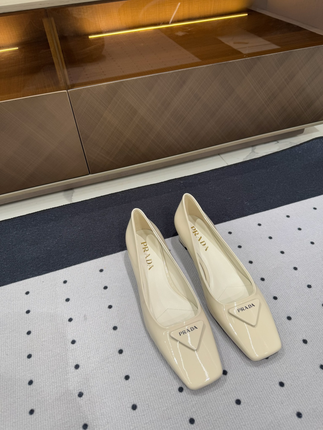 Prada 𝒑𝒓𝒂𝒅𝒂 𝟐𝟓 𝑭𝑾 早春新品