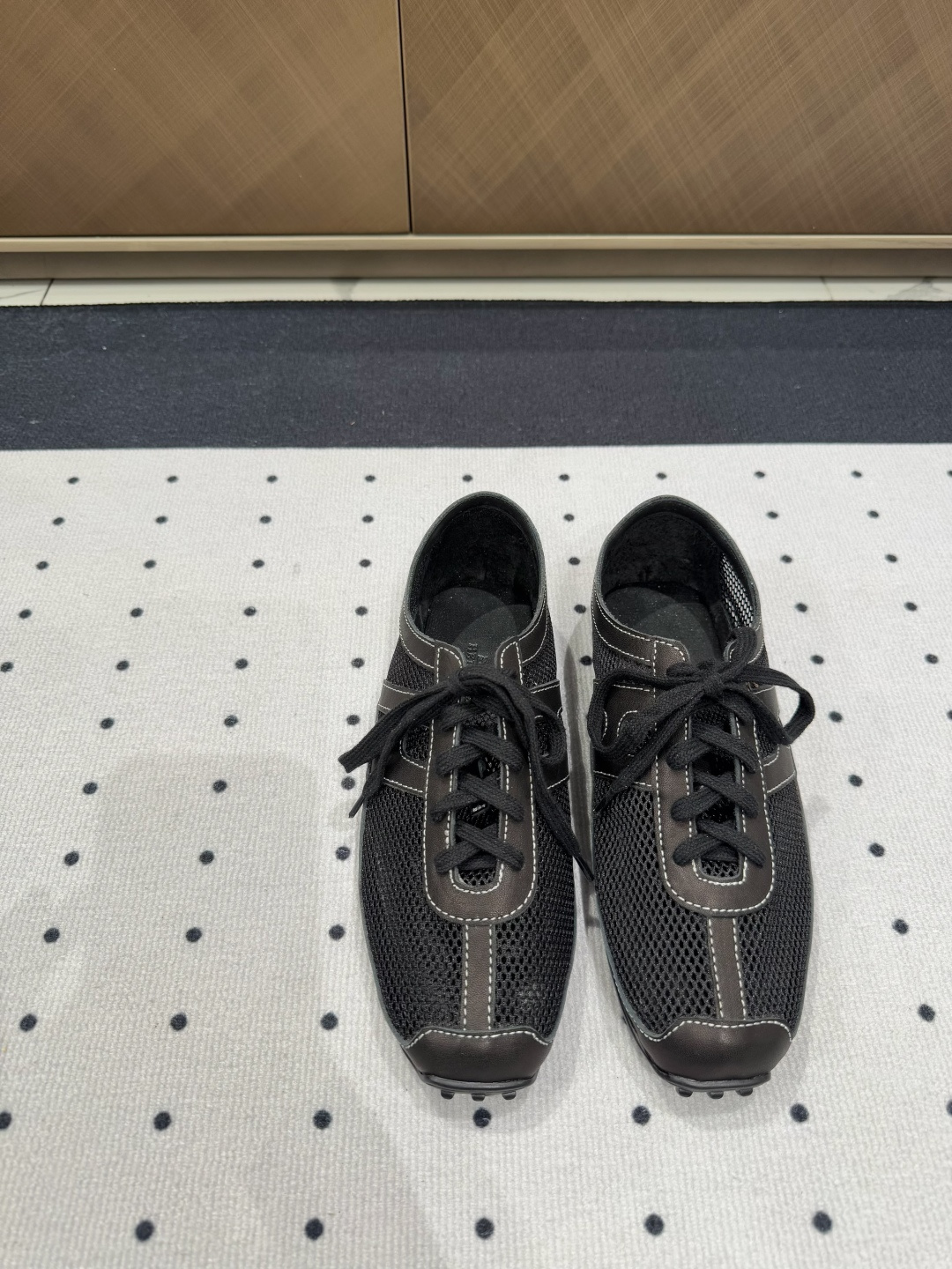 NO:167318,Fashionable style, ★Fabric Sheepskin Inner Sheepskin Sole Rubber Sole Elegant Style Create a different feeling Heel height cm Counter packaging Simple and elegant style!  show bdetails —————————————— ⊿size. ｜35-39 (40 41 customization), casual shoes/sneakers, sneakers, sheepskin19860909走秀时尚款, ★面料 羊皮 内里 羊皮 鞋底 橡胶底 优雅风格 创造不一样的感觉 跟高 cm 专柜包装 简约气质款式！ show bdetails ————————————  ⊿size. ｜35-39（40 41 定制）,休闲鞋/运动鞋,sneakers,sheepskin,Women's Shoes