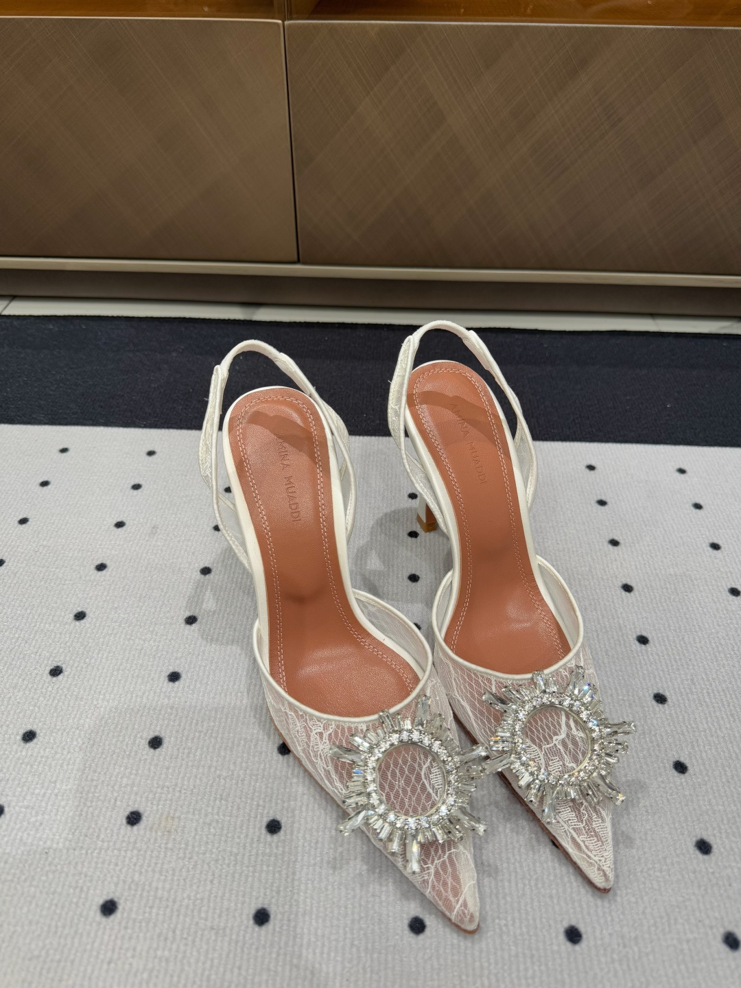 NO:234178,· Fashionable style for show, ★Fabric lace inner sheepskin sole cowhide outsole (original injection molding) Elegant style Create a different feeling Heel height 9.5 cm Special packaging Simple and elegant style!  show bdetails —————————————— ⊿size. ｜35-39 (40 41 42 customized), high heels, cowhide, sheepskin19860909· 走秀时尚款, ★面料 蕾丝 内里 羊皮 鞋底 牛皮大底（原版注塑） 优雅风格 创造不一样的感觉 跟高 9.5 cm 专柜包装 简约气质款式！ show bdetails ————————————  ⊿size. ｜35-39（40 41 42 定制）,高跟鞋,high heels,cowhide,sheepskin,Women's Shoes