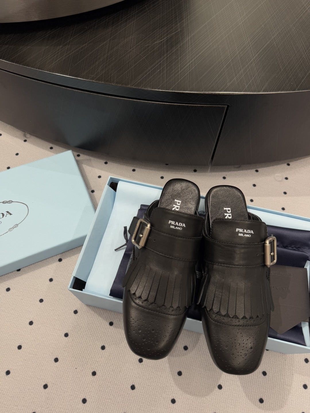 Prada 𝒑𝒓𝒂𝒅𝒂 𝟐𝟓𝑭𝒘 新品发售