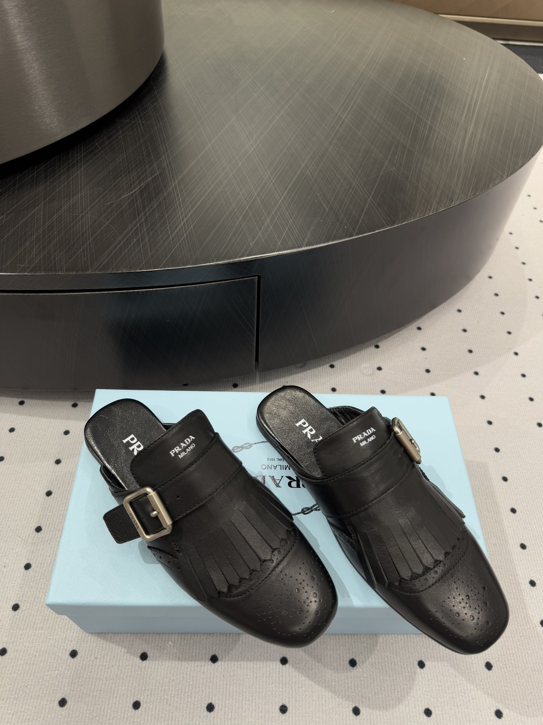 Prada 𝒑𝒓𝒂𝒅𝒂 𝟐𝟓𝑭𝒘 新品发售