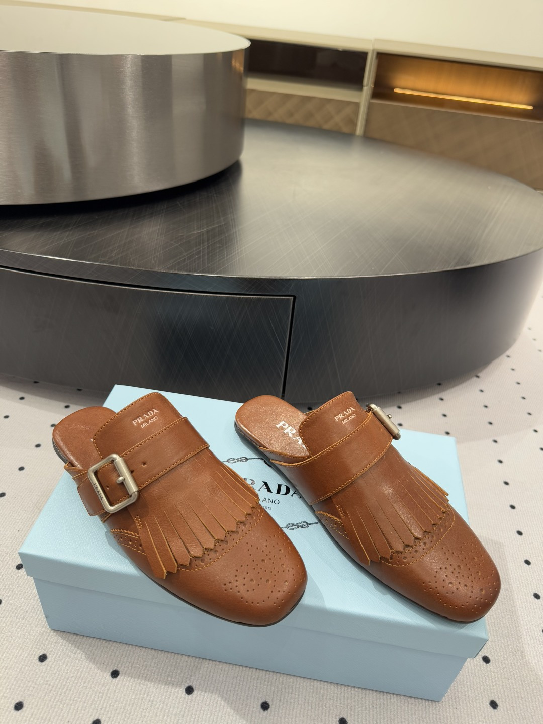 Prada 𝒑𝒓𝒂𝒅𝒂 𝟐𝟓𝑭𝒘 新品发售