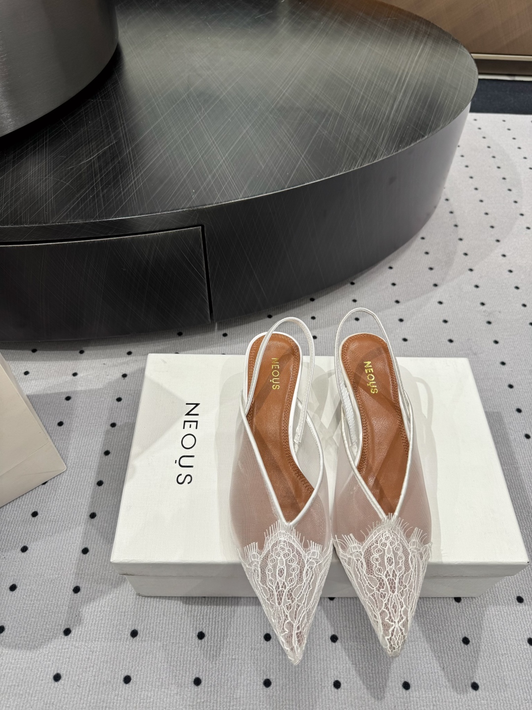Neous Slingback Pumps in Lace and Leather - Elegant Women's Shoes 3 cmp i1745119794878 9009 0 0