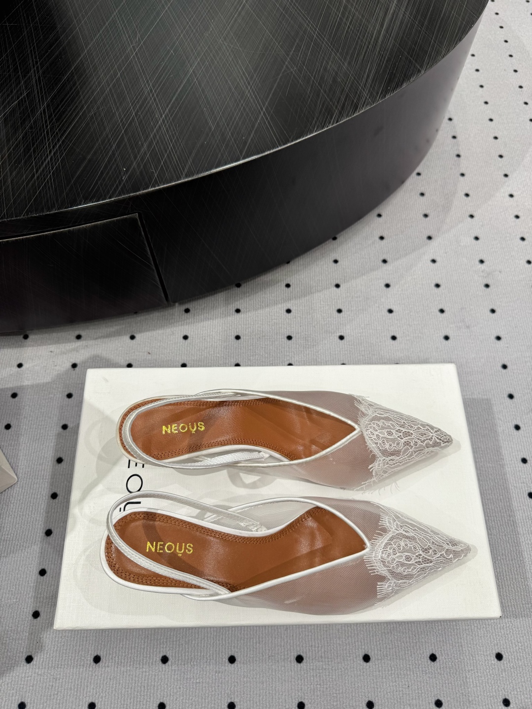 Neous Slingback Pumps in Lace and Leather - Elegant Women's Shoes 4 cmp i1745119797859 626 0 2