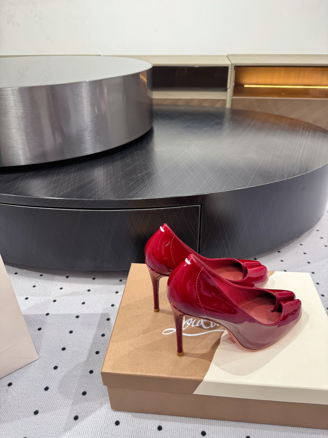 Christian Louboutin x Maison Margiela Red Patent Leather Heels 8 cmp i1745686762063 5146 0 6