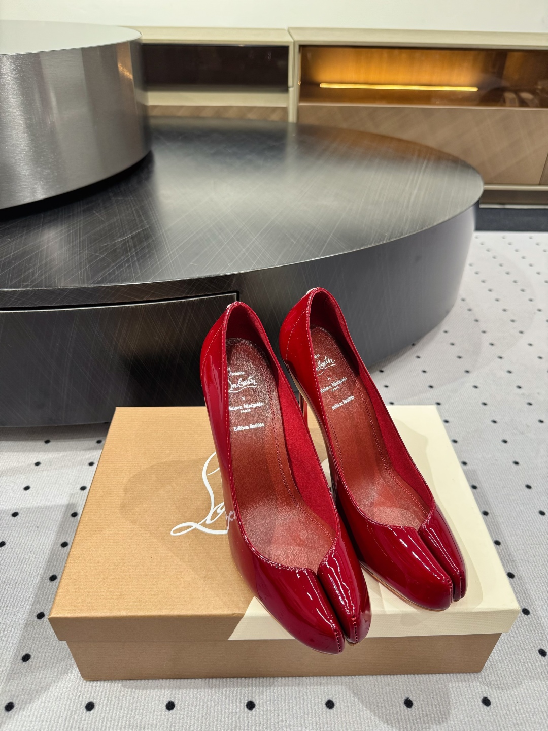 Christian Louboutin x Maison Margiela Red Patent Leather Heels 4 cmp i1745686762064 1740 0 1