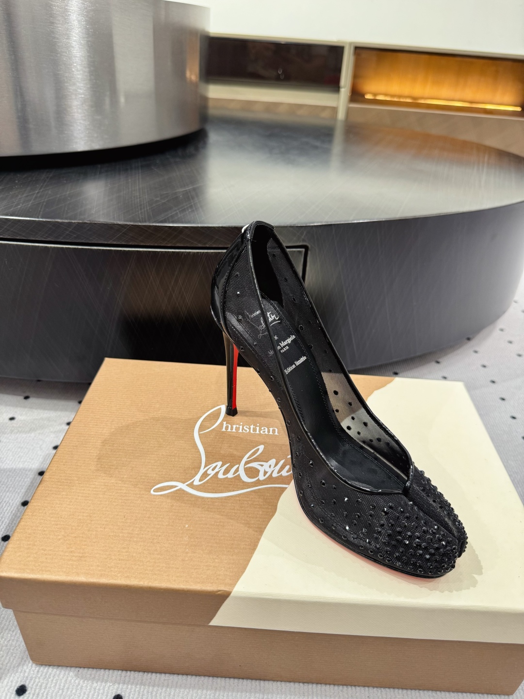 Christian Louboutin 25FW Mesh Pointed High Heels in Black Patent Leather 7 cmp i1745687324033 5226 0 5