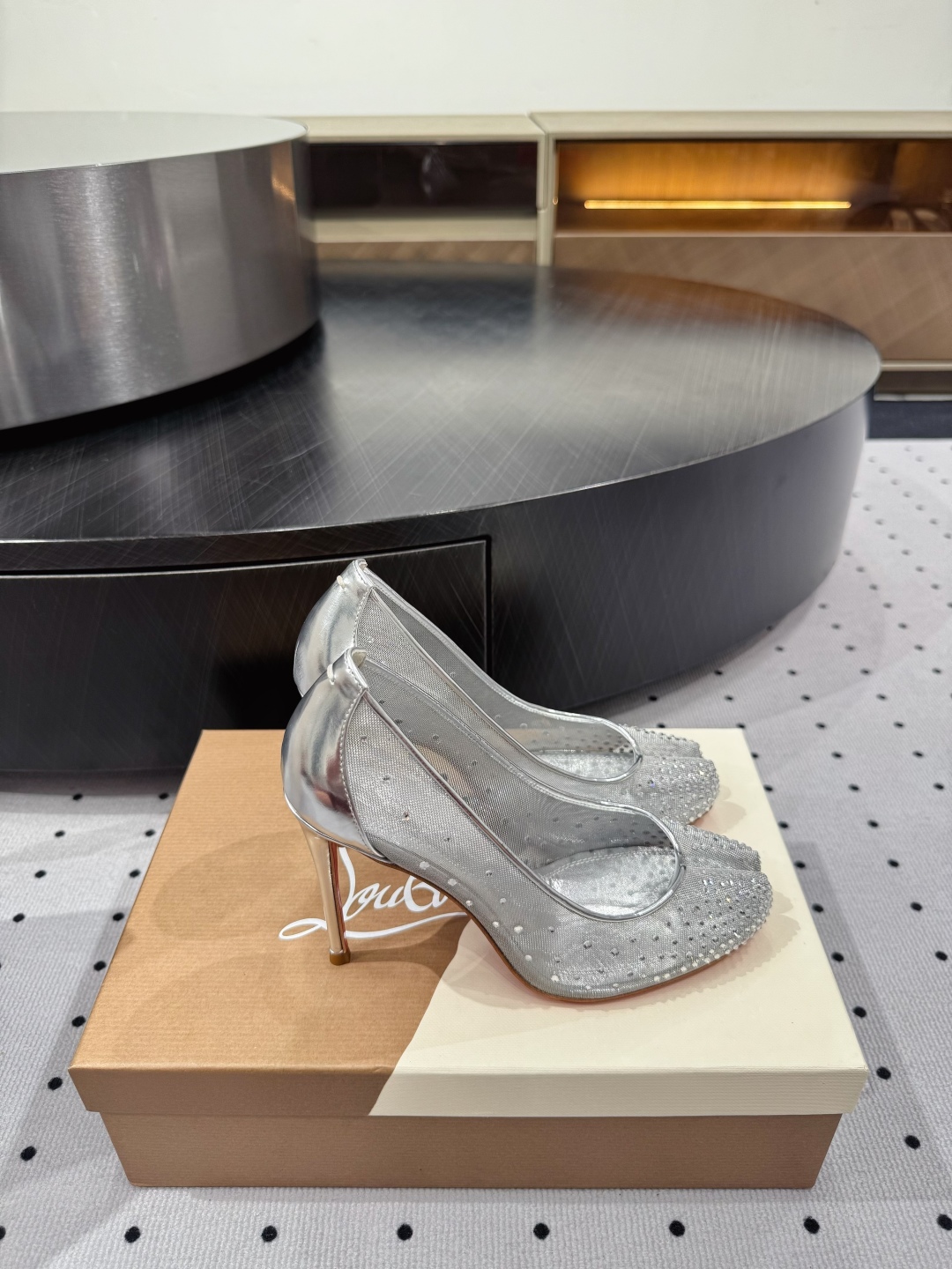 Christian Louboutin Silver Mesh High Heels - Elegant Style, Red Sole 5 cmp i1745687382521 2063 0 2
