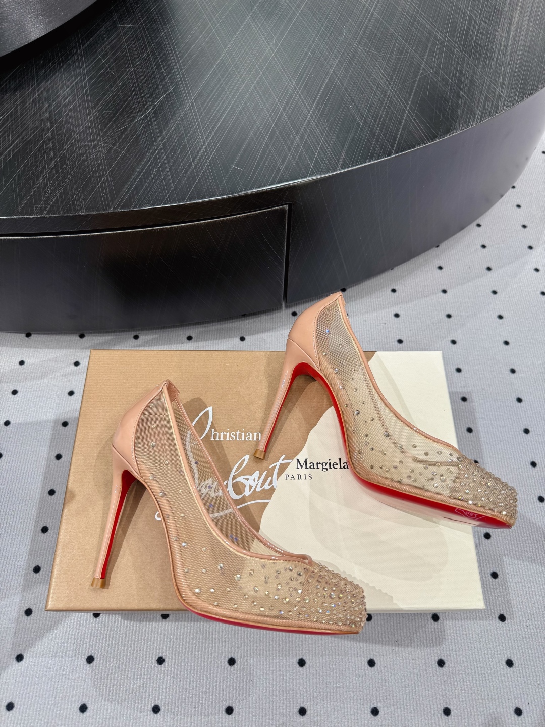 Christian Louboutin x Margiela 25FW Leather Pointed High Heel Pumps 1 Christian Louboutin x Margiela 25FW Leather Pointed High Heel Pumps