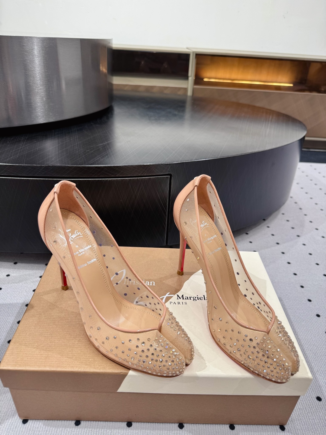 Christian Louboutin x Margiela 25FW Leather Pointed High Heel Pumps 9 cmp i1745687447397 5069 0 7