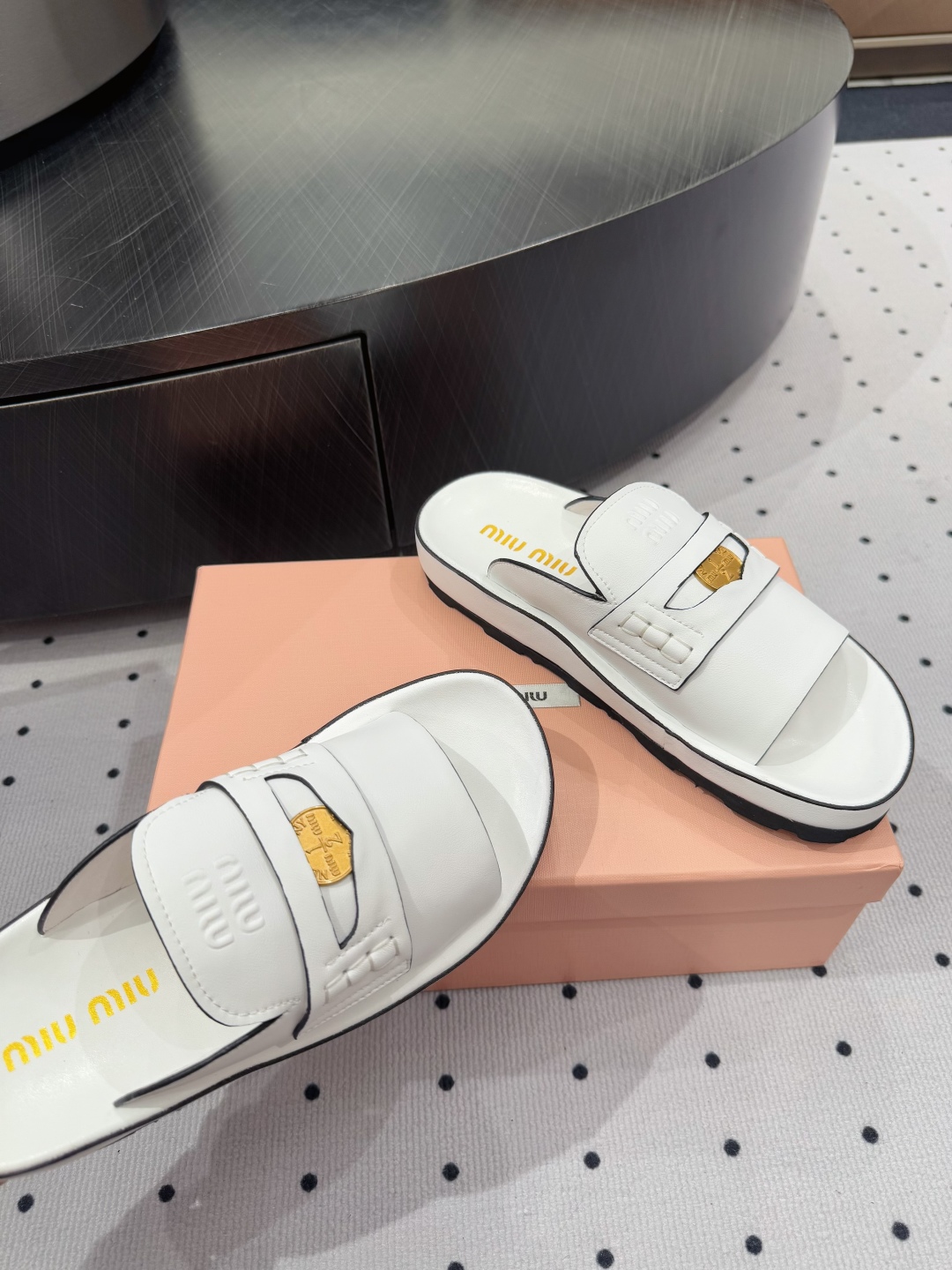Miu Miu Women's White Leather Slide Sandals with Logo Detail 6 cmp i1745732703914 7912 0 3