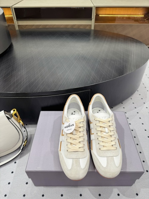 Hogan 25 FW Couple Sneakers: Suede and Leather, Elegant Style 1 Hogan 25 FW Couple Sneakers: Suede and Leather, Elegant Style