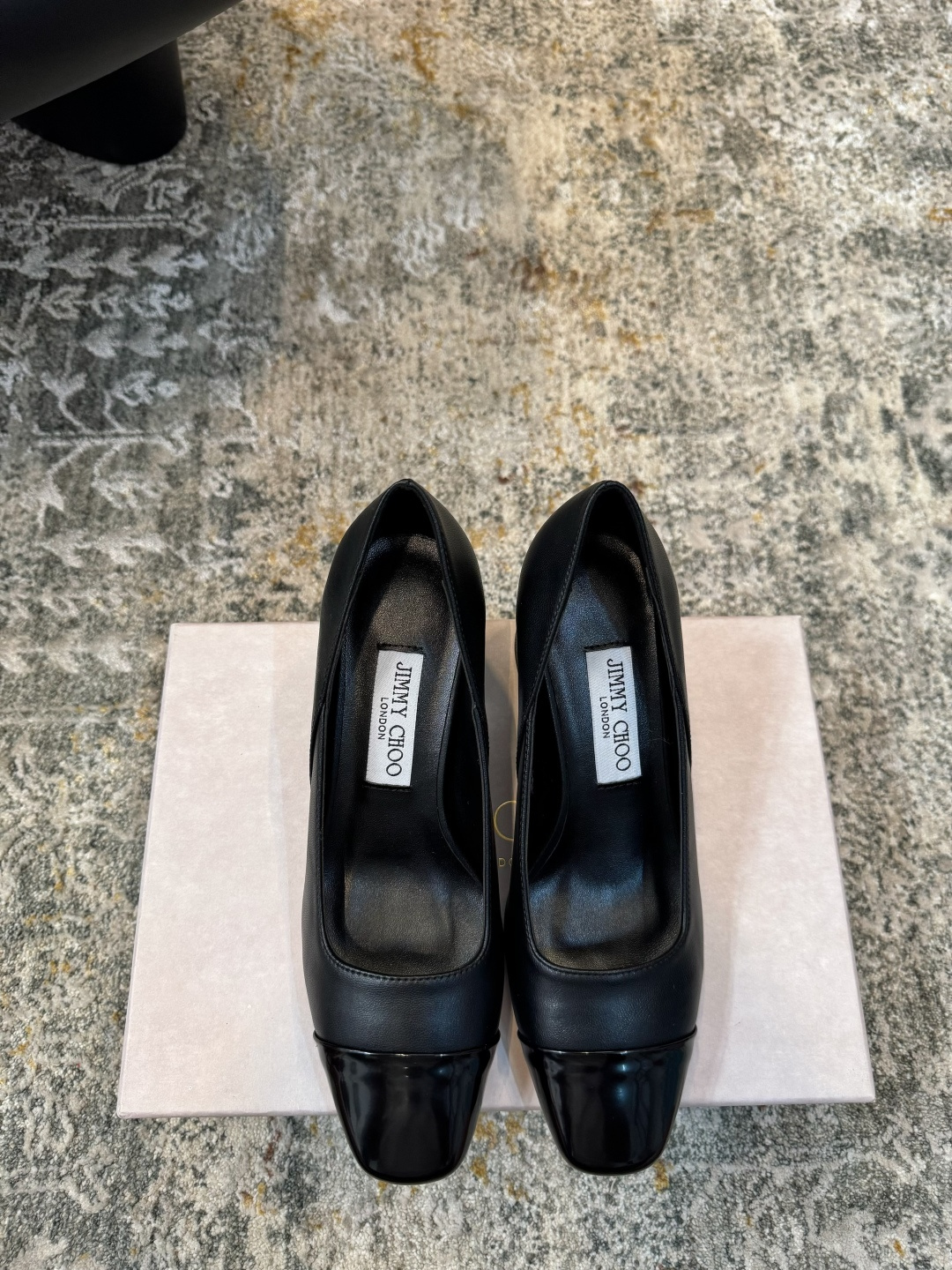 NO:747158,New product release ★Material Sheepskin Lining Sheepskin Sole Cowhide outsole Elegant style Creates a different feeling Heel height 6 cm Counter packaging Simple temperament style!  show bdetails ———————————— ⊿size. ｜35-39 (40 customized), high heels, high heels, cowhide, sheepskin19860909新品发布 ★面料 羊皮 内里 羊皮 鞋底 牛皮大底 优雅风格 创造不一样的感觉 跟高 6 cm 专柜包装 简约气质款式！ show bdetails ————————————  ⊿size. ｜35-39（40 定制）,高跟鞋单鞋,high heels,cowhide,sheepskin,Women's Shoes