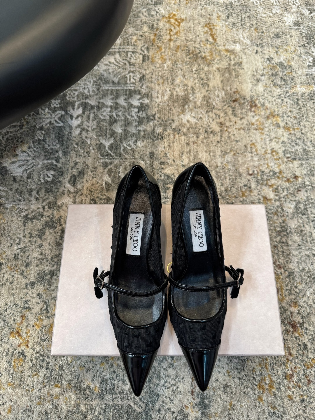 NO:747144,New product release ★Fabric Lace + Sheepskin Lining Sheepskin Sole Cowhide outsole Elegant style Creates a different feeling Heel height 7 cm Counter packaging Simple and elegant style!  show bdetails ———————————— ⊿size. ｜35-39 (40 customized), high heels, high heels, cowhide, sheepskin19860909新品发布 ★面料 蕾丝 ＋羊皮 内里 羊皮 鞋底 牛皮大底 优雅风格 创造不一样的感觉 跟高 7 cm 专柜包装 简约气质款式！ show bdetails ————————————  ⊿size. ｜35-39（40 定制）,高跟鞋单鞋,high heels,cowhide,sheepskin,Women's Shoes