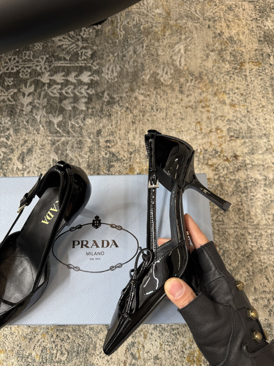 Prada 𝑷𝒓𝒂𝒅𝒂 𝟐𝟔𝒇𝒘 早春新品