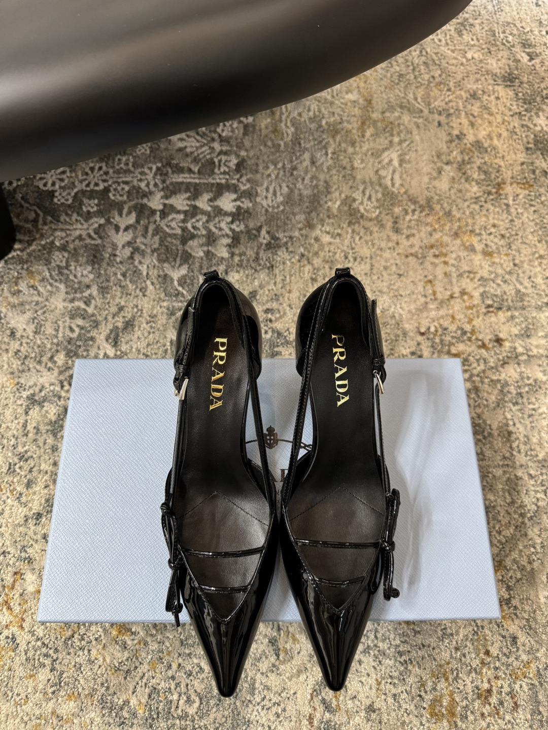Prada 𝑷𝒓𝒂𝒅𝒂 𝟐𝟔𝒇𝒘 早春新品