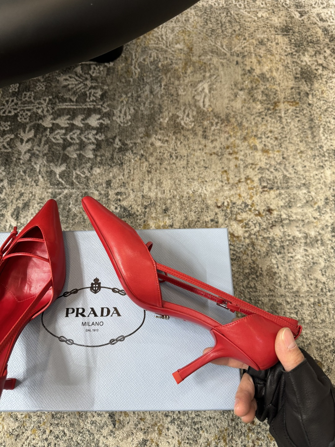 Prada 𝑷𝒓𝒂𝒅𝒂 𝟐𝟔𝒇𝒘 早春新品
