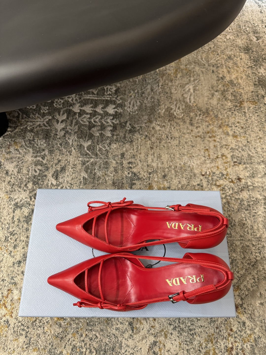 Prada 𝑷𝒓𝒂𝒅𝒂 𝟐𝟔𝒇𝒘 早春新品