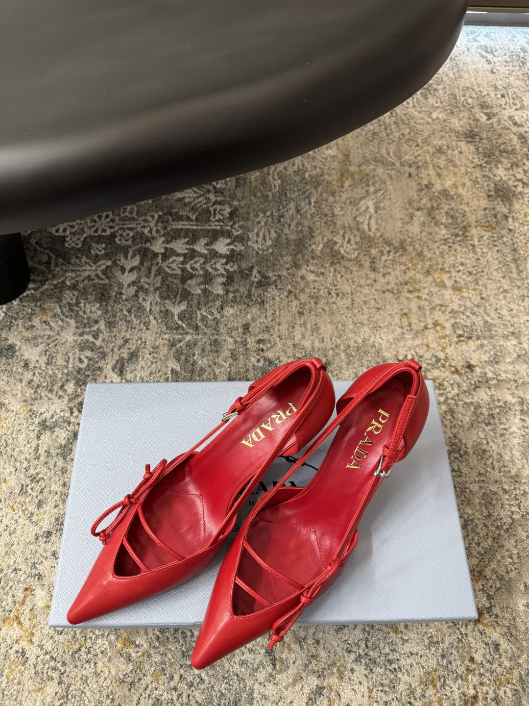 Prada 𝑷𝒓𝒂𝒅𝒂 𝟐𝟔𝒇𝒘 早春新品