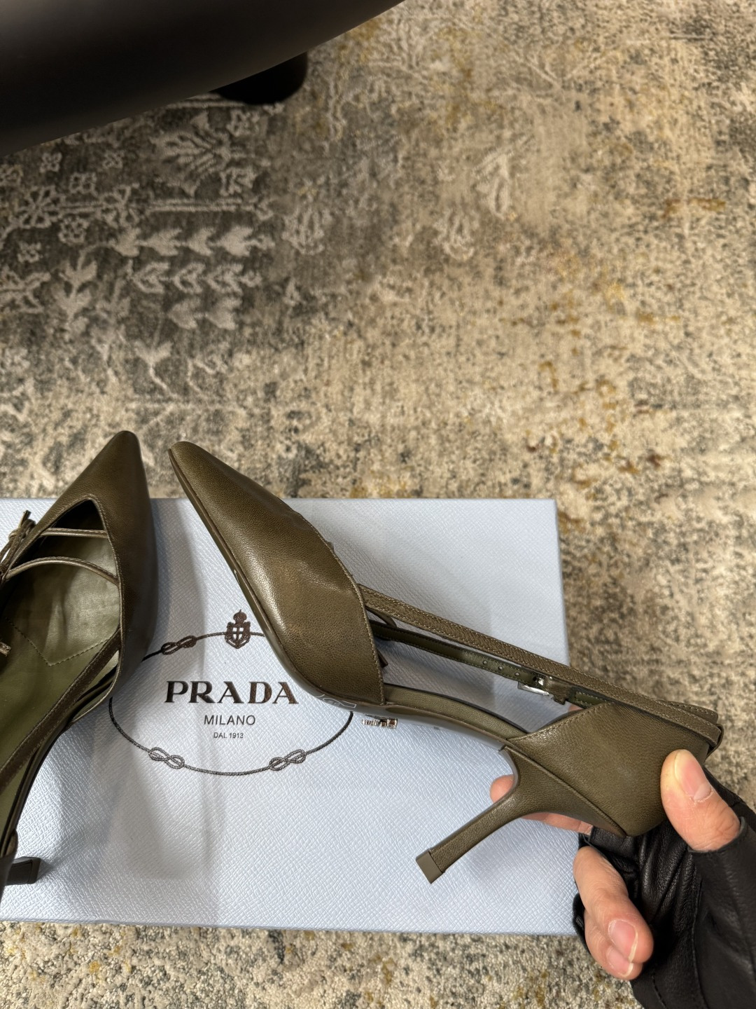 Prada 𝑷𝒓𝒂𝒅𝒂 𝟐𝟔𝒇𝒘 早春新品