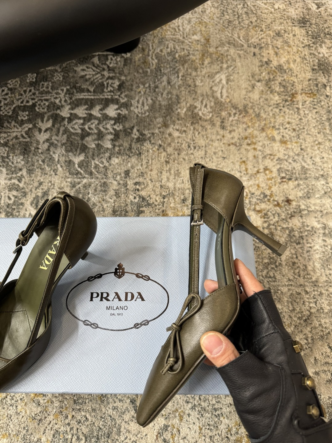 Prada 𝑷𝒓𝒂𝒅𝒂 𝟐𝟔𝒇𝒘 早春新品