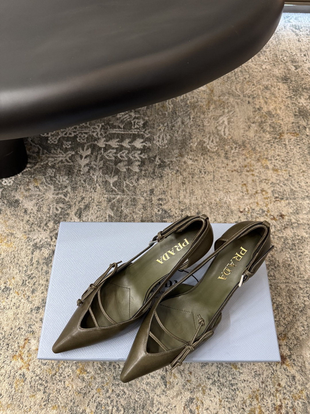 Prada 𝑷𝒓𝒂𝒅𝒂 𝟐𝟔𝒇𝒘 早春新品