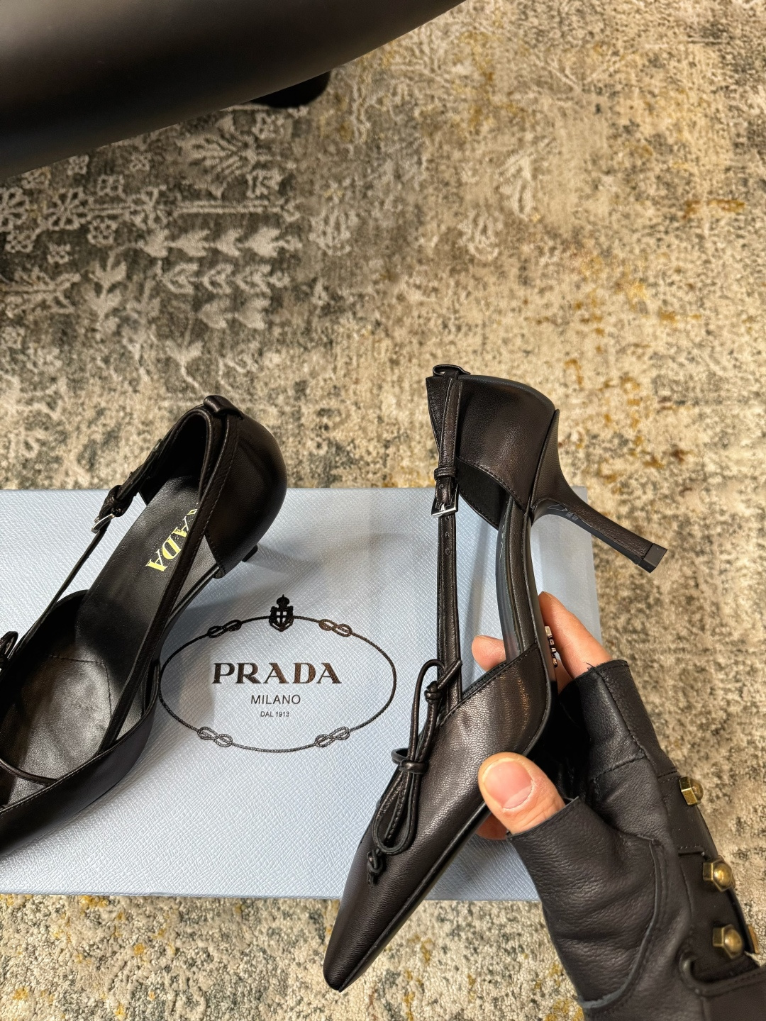 Prada 𝑷𝒓𝒂𝒅𝒂 𝟐𝟔𝒇𝒘 早春新品