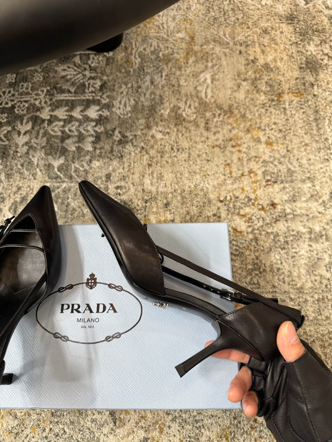 Prada 𝑷𝒓𝒂𝒅𝒂 𝟐𝟔𝒇𝒘 早春新品