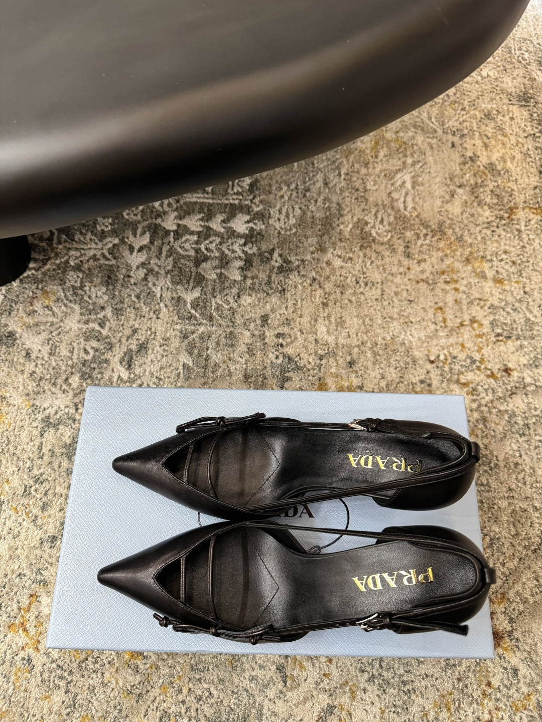 Prada 𝑷𝒓𝒂𝒅𝒂 𝟐𝟔𝒇𝒘 早春新品
