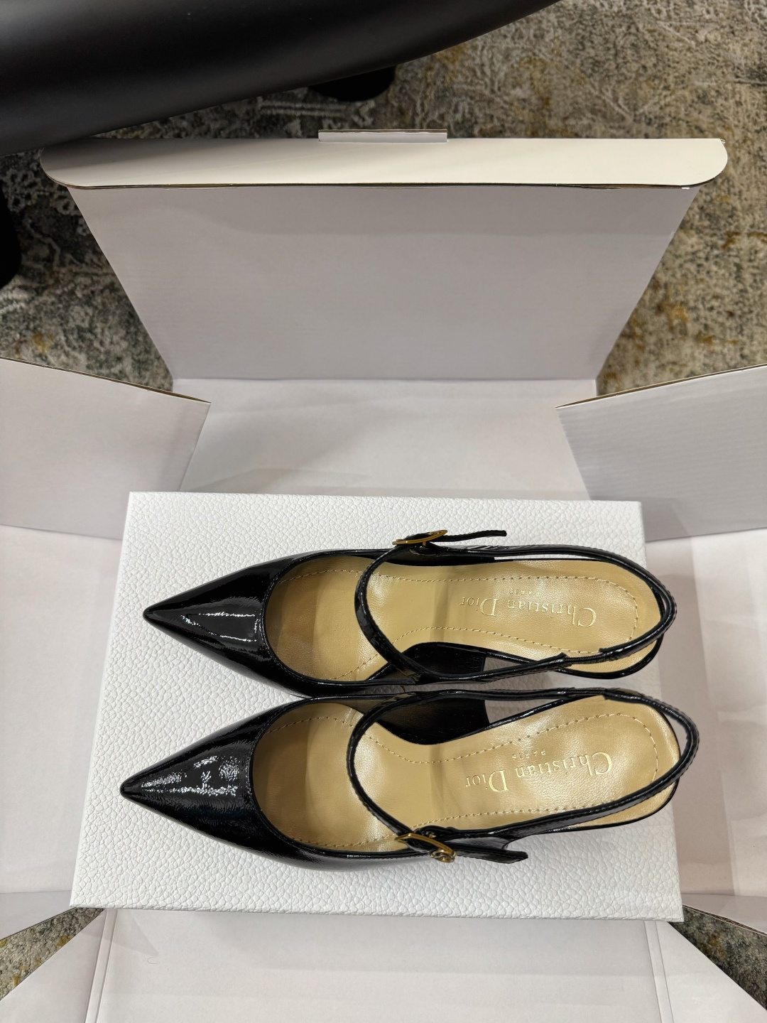 Dior 𝒅𝒊𝒐𝒓 𝟐𝟔𝒇𝒘 春夏新品ᥫᩣ