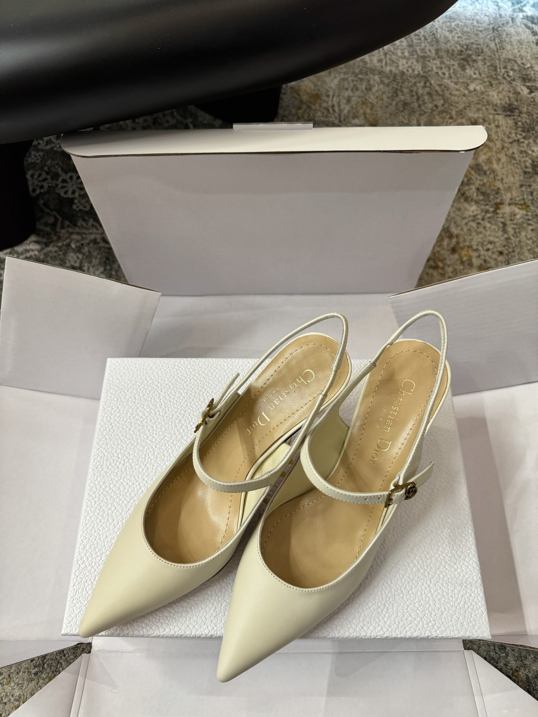 Dior 𝒅𝒊𝒐𝒓 𝟐𝟔𝒇𝒘 春夏新品ᥫᩣ