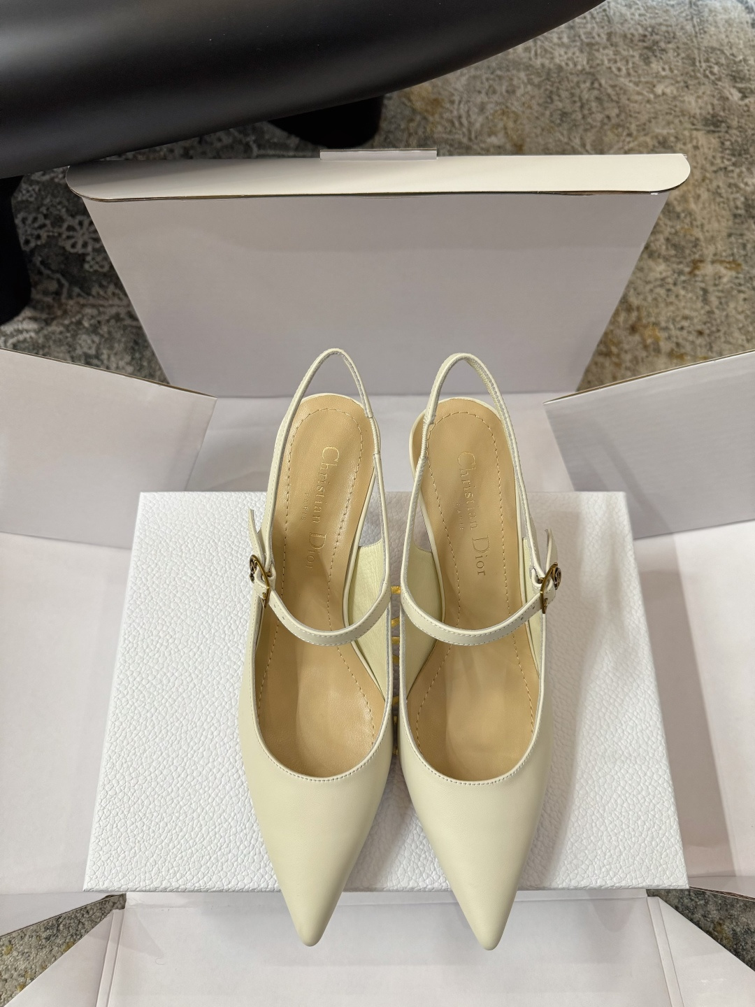 Dior 𝒅𝒊𝒐𝒓 𝟐𝟔𝒇𝒘 春夏新品ᥫᩣ