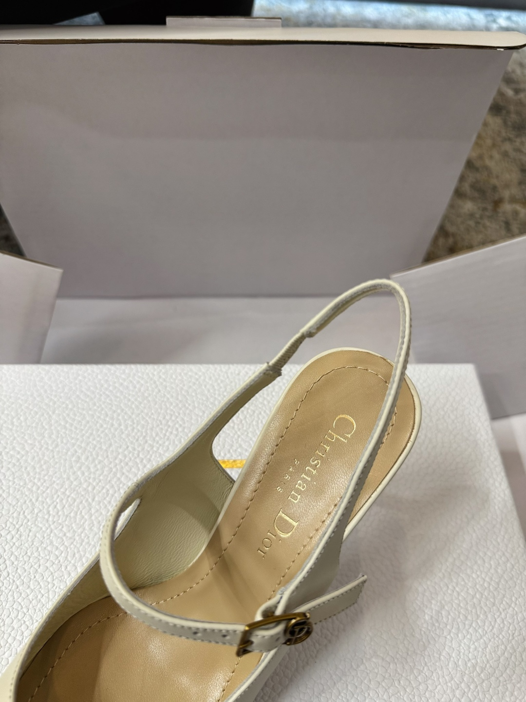 Dior 𝒅𝒊𝒐𝒓 𝟐𝟔𝒇𝒘 春夏新品ᥫᩣ